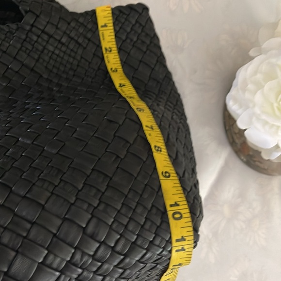 Falor 🔥Woven Italian Soft Genuine Leather Shoulder Tote, Black - Picture 9 of 9